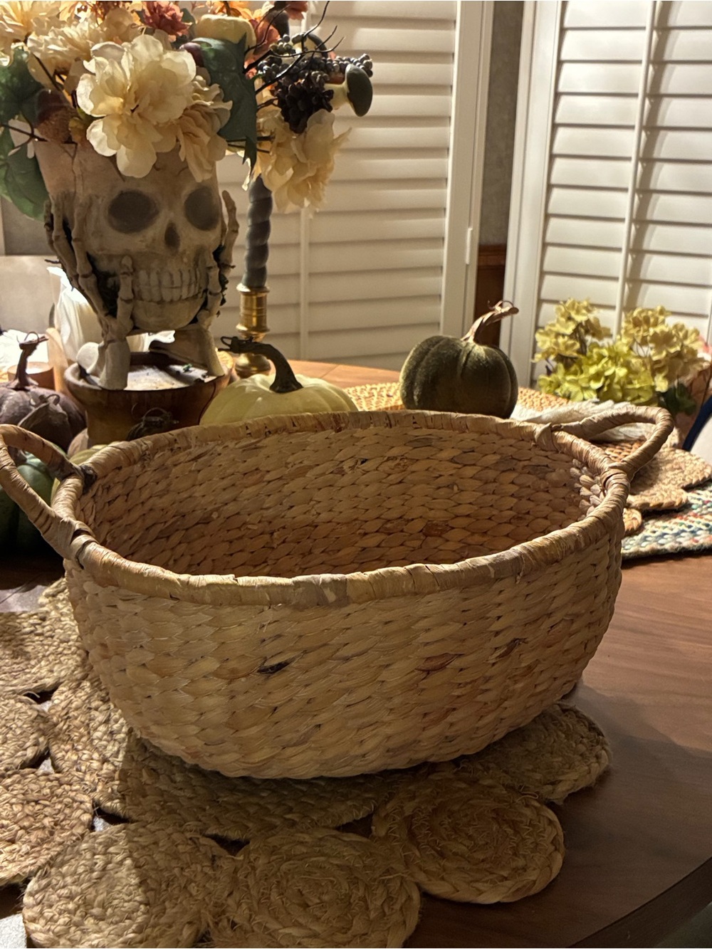 Basket seagrass whitewashed 12”